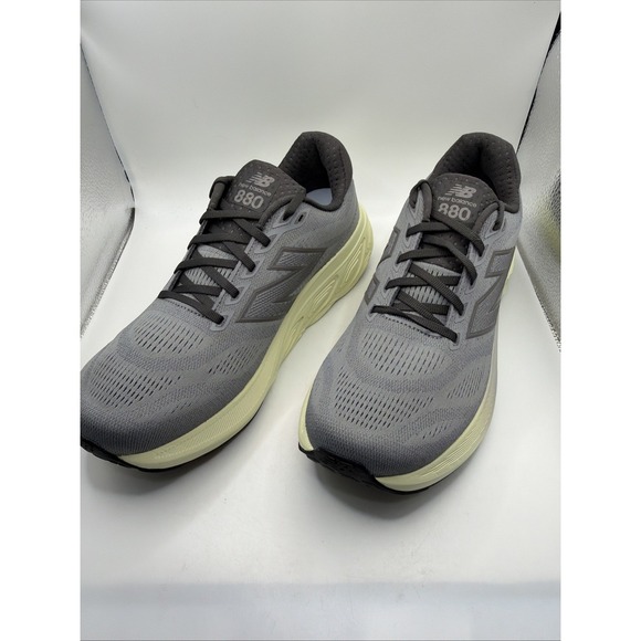 New Balance Men\'s Running Shoe Fresh‎ Foam. 880V15 Grey/Grey. Size 12D. M880F15 main image 11